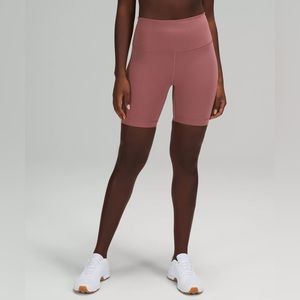 Wunder Train High-Rise Short 6"